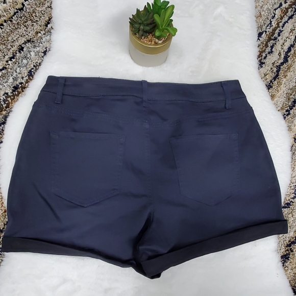 Maurice's shorts 11/12 - Picture 4 of 6